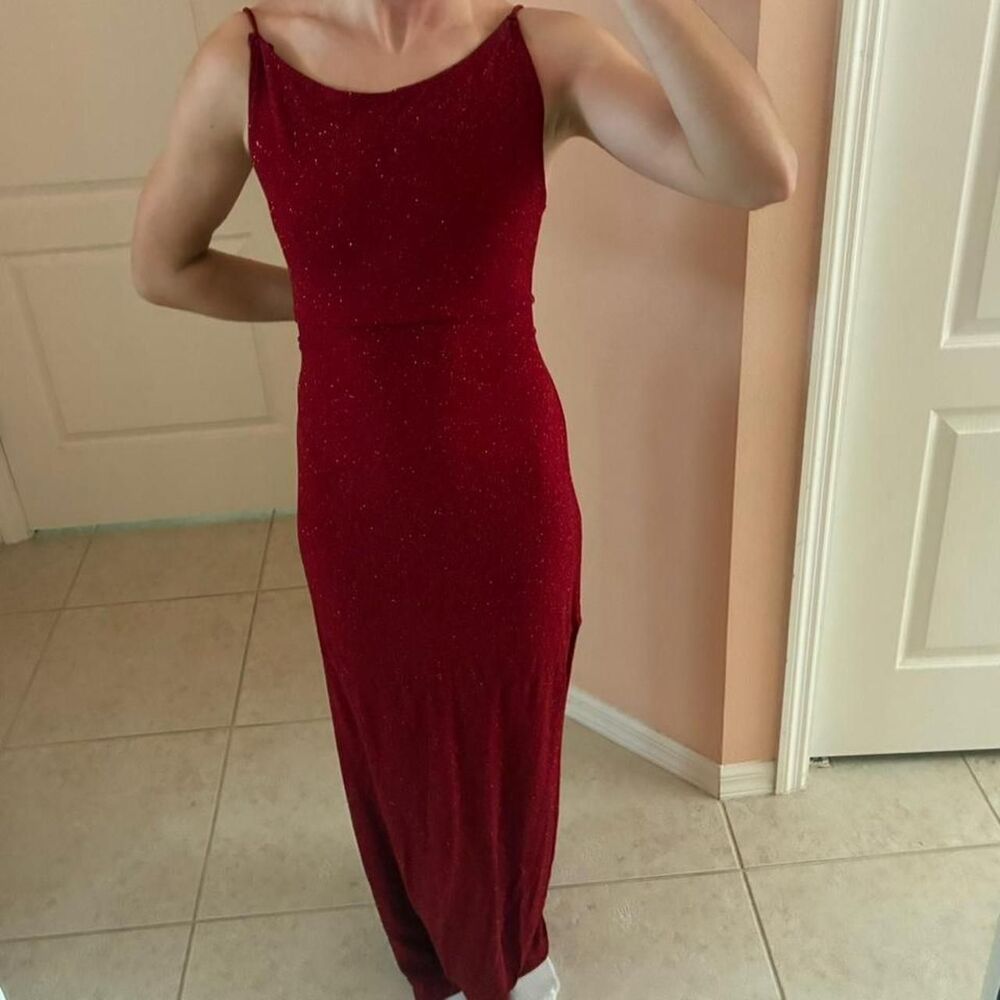 American-vintage Women's Red and Burgundy Dress - Picture 3 of 8
